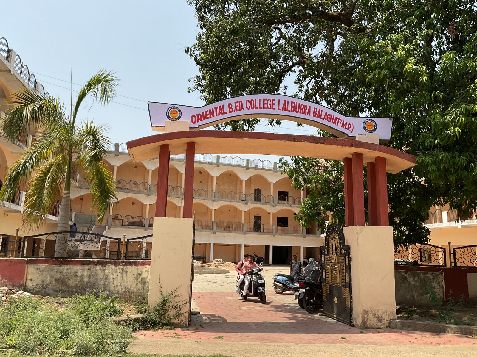 Oriental College Campus
